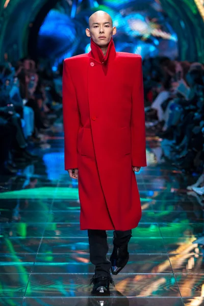 Look 28